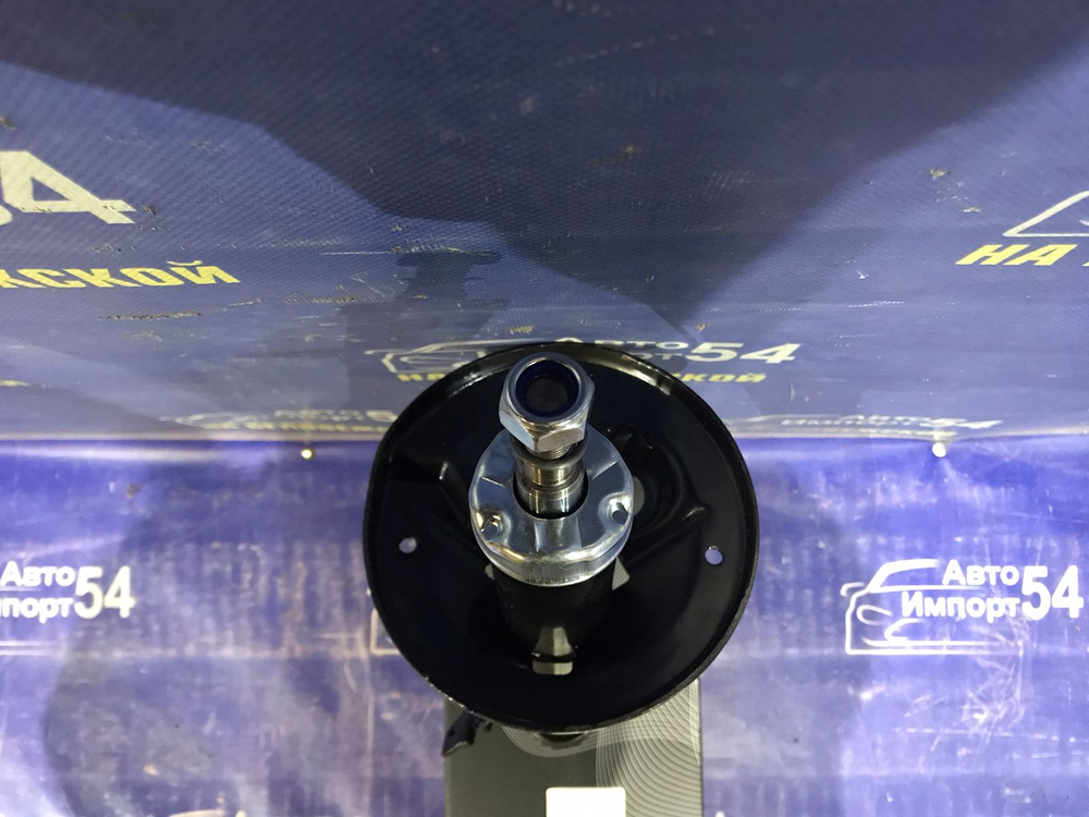 Стойка передняя правая TOYOTA COROLLA 1997-2002