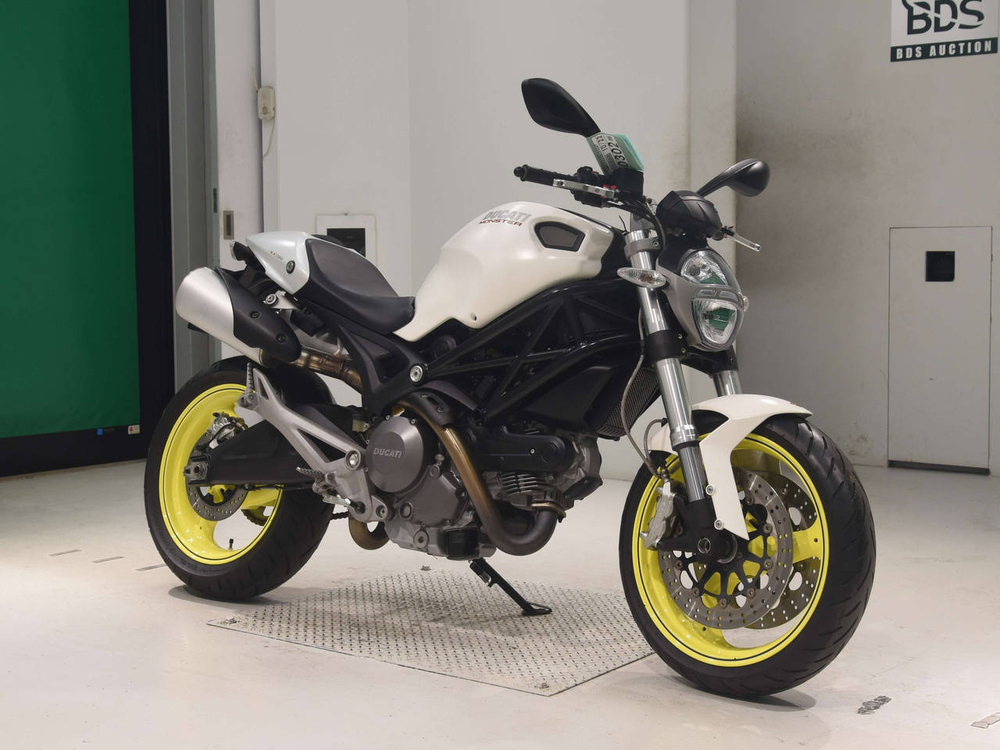 Ducati Monster 696 2011