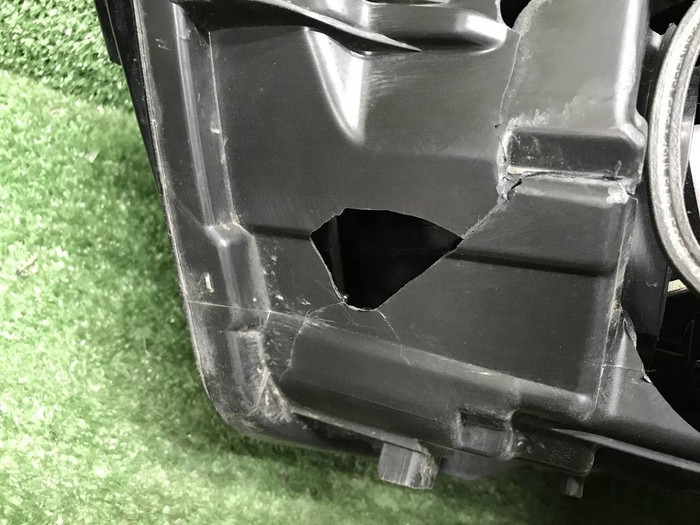 Битая Фара правая Mercedes A W177 (2018-2022) LED