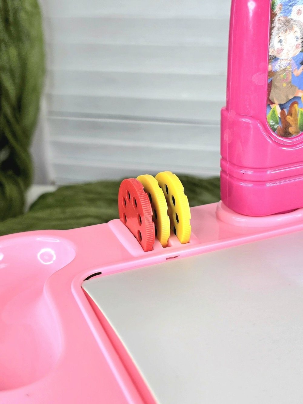 Доска для рисования с проектором, 12 фломастеров в комплекте (201171914-1) розовая