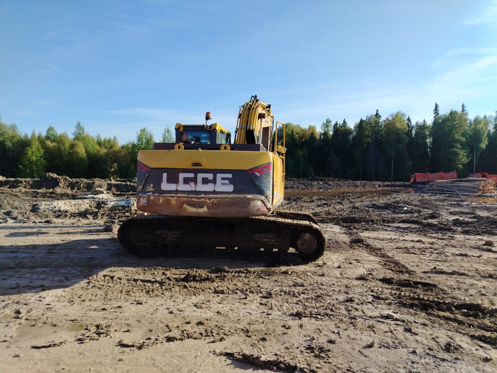 LGCE E6210 Экскаватор E6210HNLC (Дизельный, 6,1 л, 167 л.с., АТ)