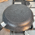 Сковорода 24см "ScovO Литая" б/кр