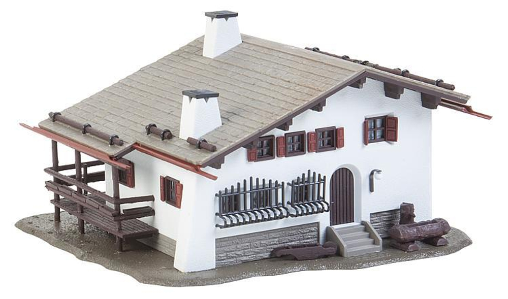 Дом в горах с балконом