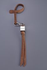 БРЕЛОК «CHARM» 01 ЗАМША КАРАМЕЛЬ