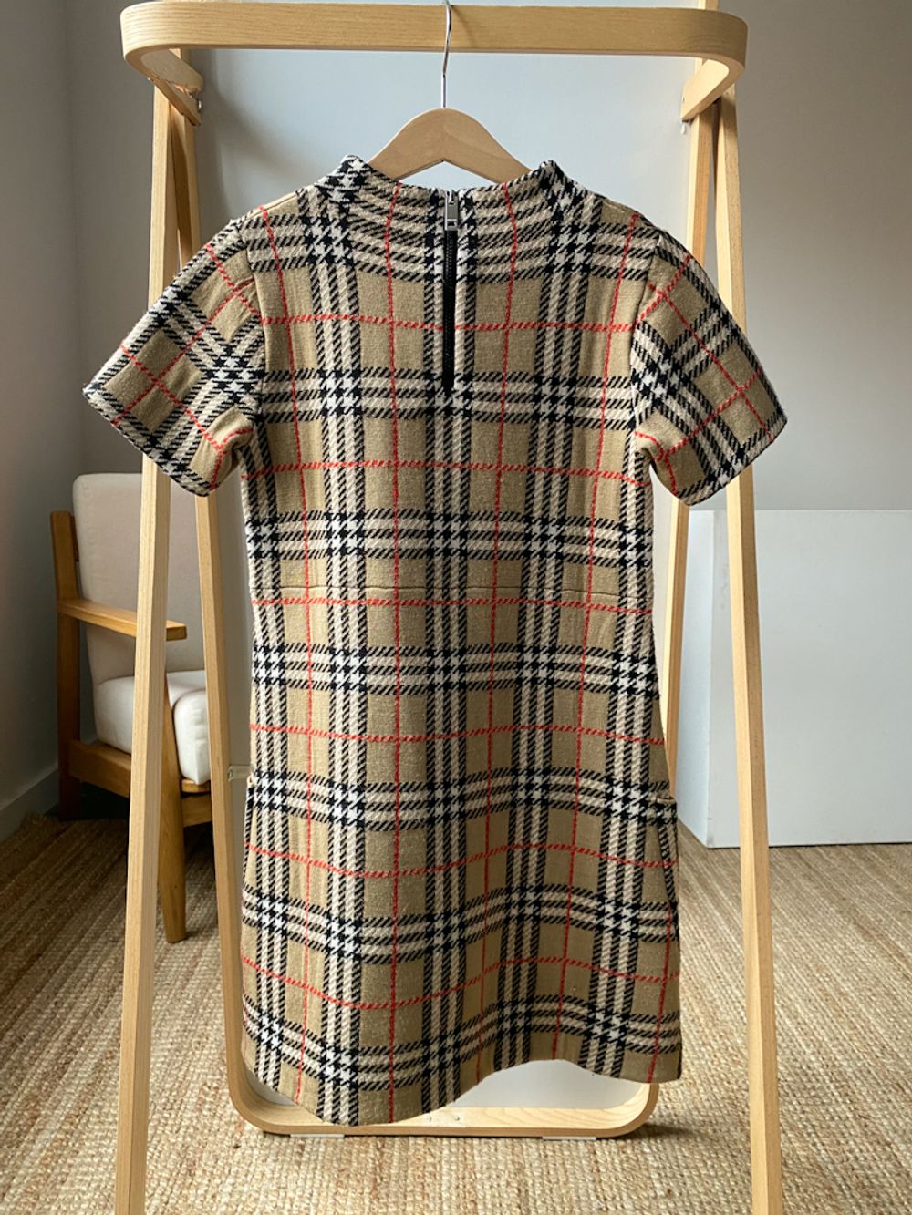 Шерстяное платье Burberry, 128