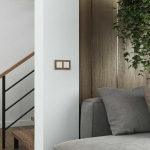 Выключатель двухклавишный проходной с подсветкой (айвори матовый)