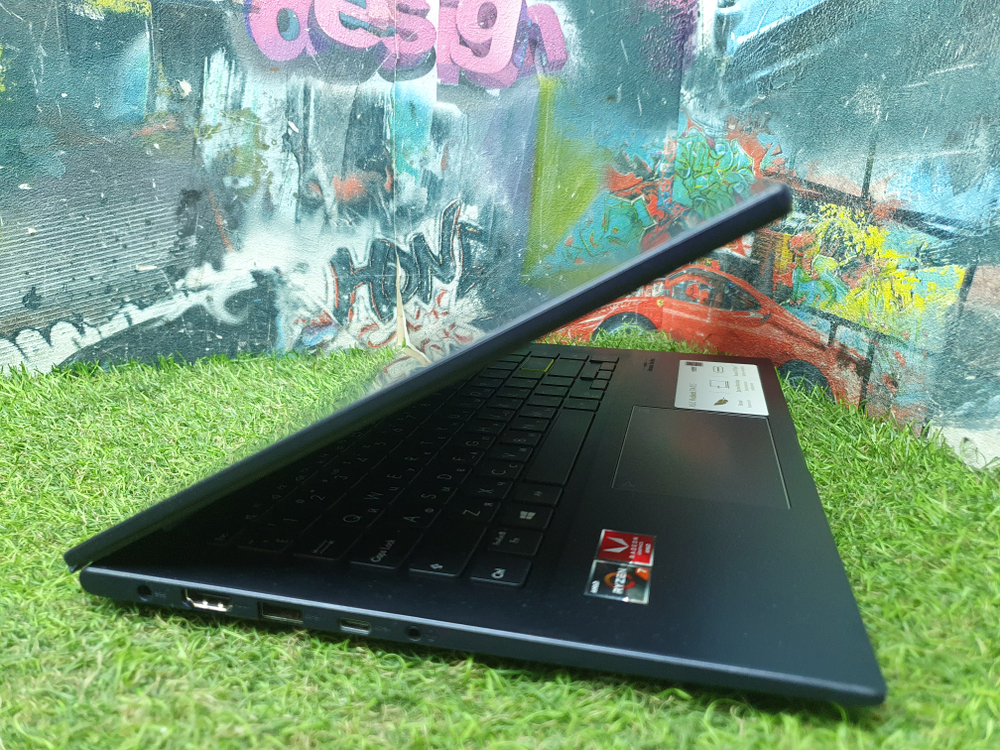 Ноутбук ASUS Ryzen 7/8Gb/FHD/VivoBook M413D M413DA-EB349T