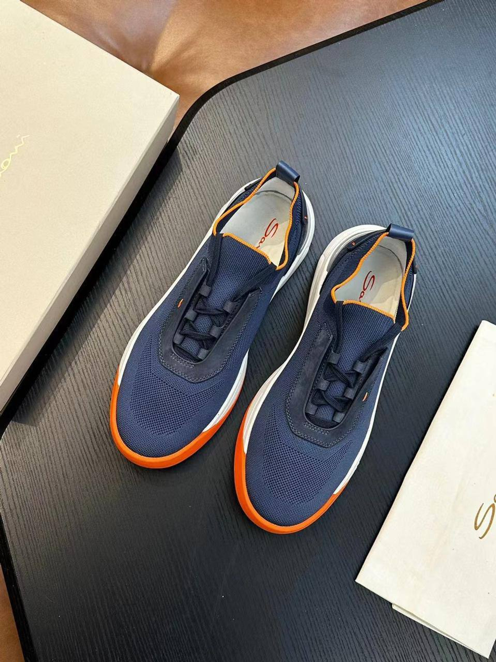 Кроссовки Santoni