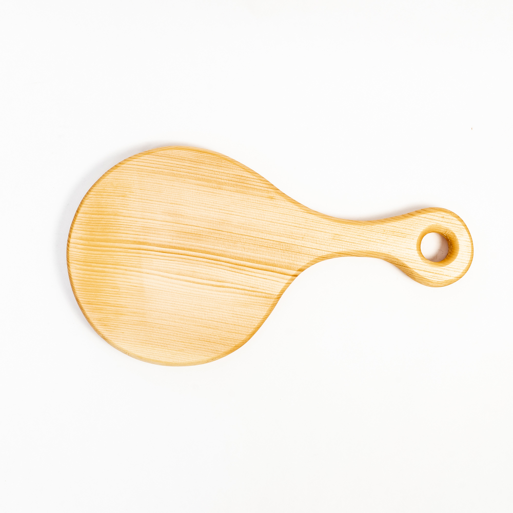 Деревянная разделочная доска из древесины сибирского кедра для овощей с гравировкой RD38