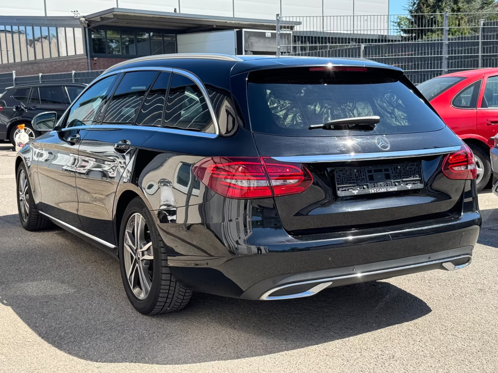 Mercedes-Benz C 220