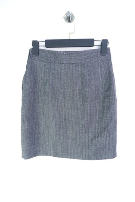 Юбка стильного цвета и с интересной фактурой 42-44 размер