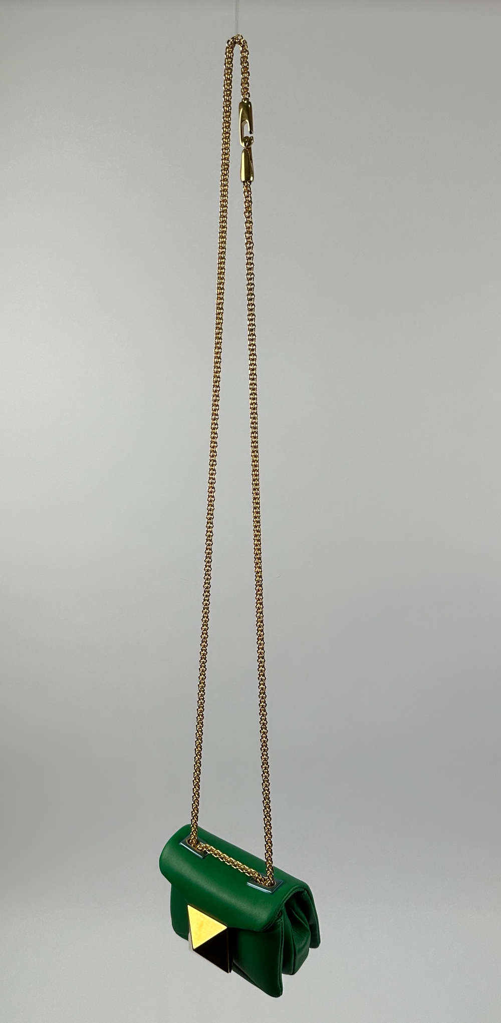 Сумка Valentino Garavani Green Micro One Stud