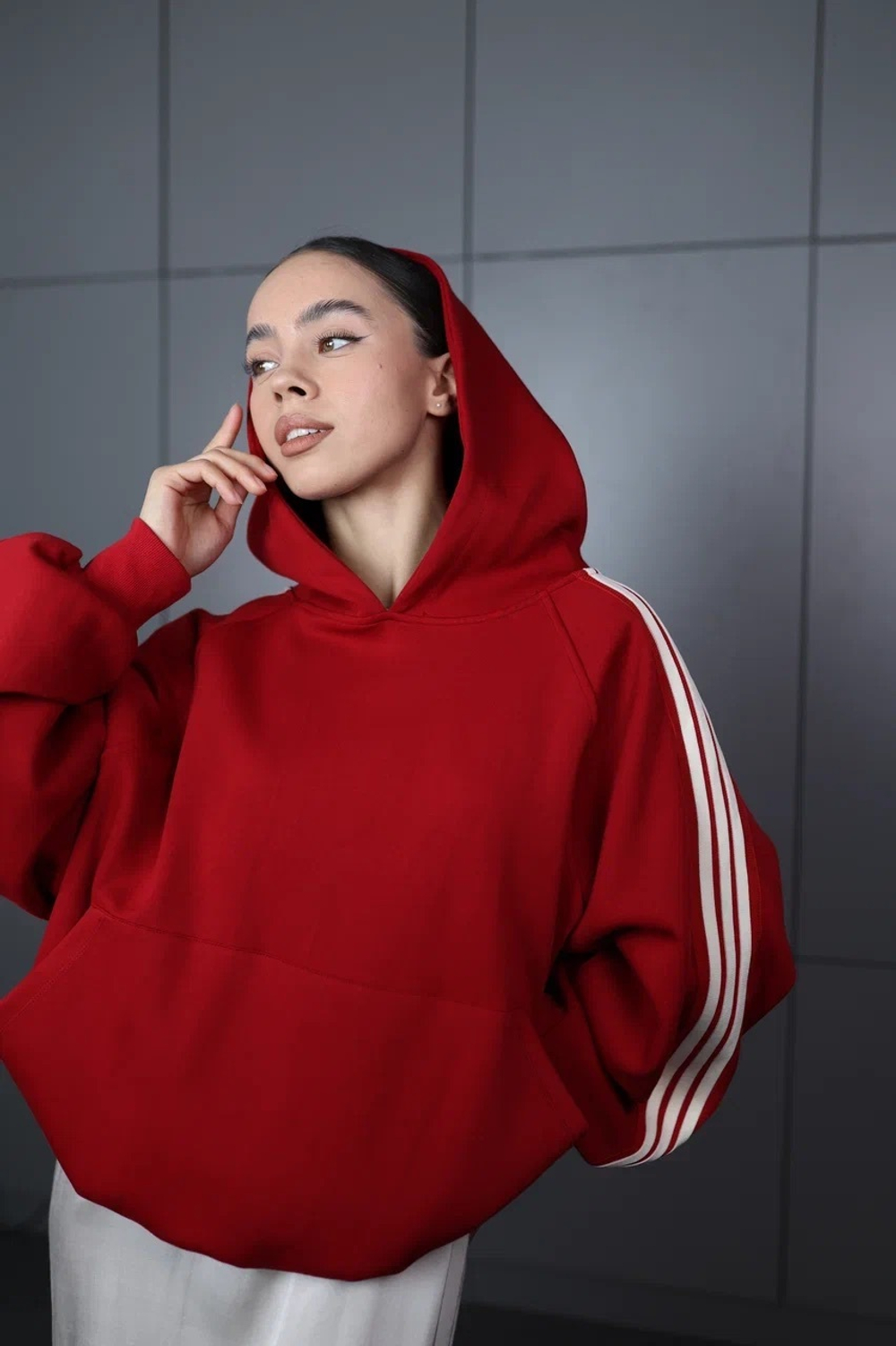 худи с молочными полосками