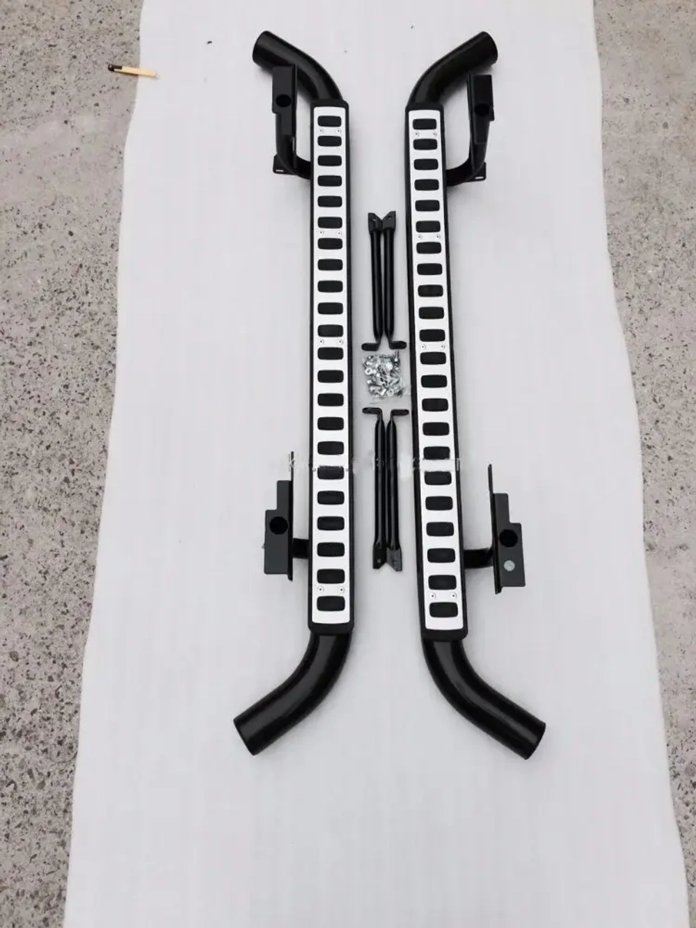 Трубчатые подножки / пороги для Land Rover Defender 110 / 5 дверей Лэнд Ровер Дефендер