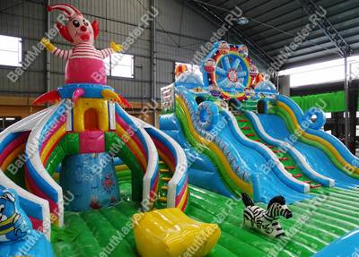 Коммерческий надувной батут "Парк развлечений" 15*10*8 м