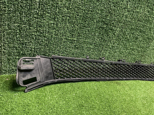 Решетка переднего бампера Mercedes E W213 (20-23)