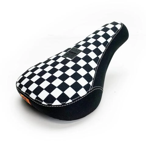 Седло Cult x Vans Slip On Checkered Mid Pivotal