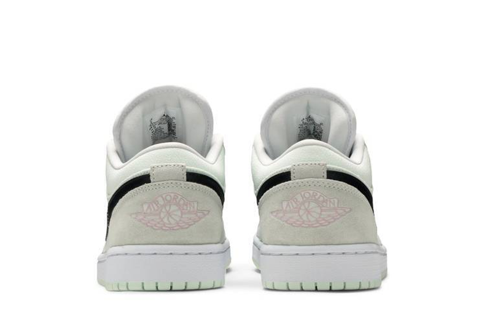 Кроссовки Jordan Air Jordan 1 Se "Barely Green" (Женская размерная сетка)