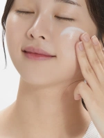 VT Cosmetics Очищающее молочко для лица с микроиглами Reedle Shot Synergy Cleansing Milk 200 мл