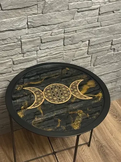 Алтарный столик Триединая Луна