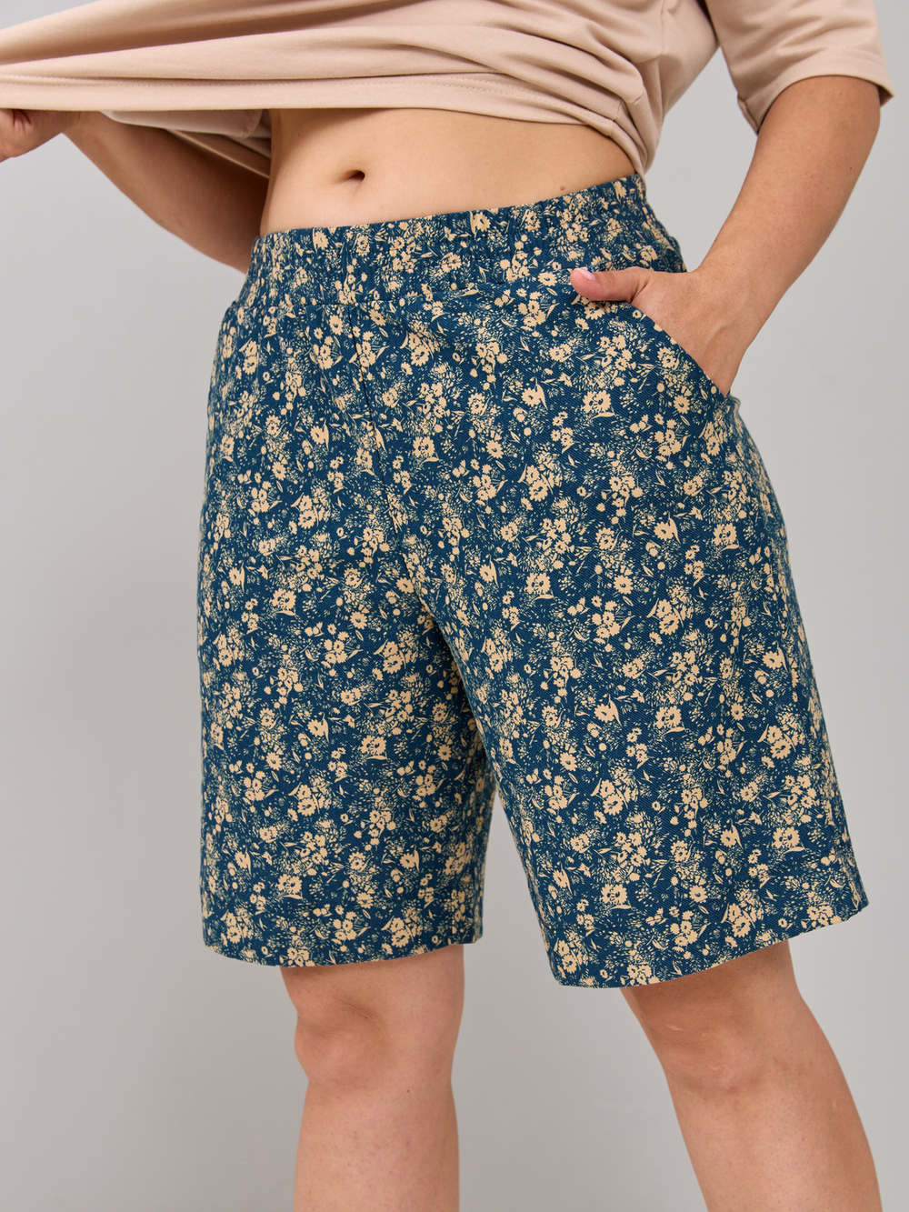 Шорты Н-147/джинсиндиго-цветыбежевые