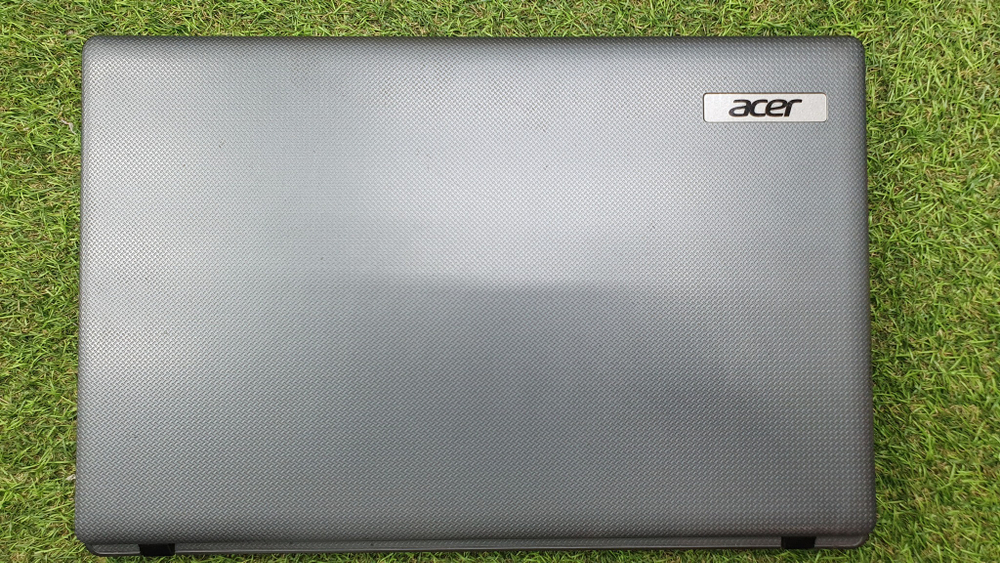 Ноутбук Acer Aspire AS5749 Aspire AS5749-2352G50Mnkk 1366x768, Intel Core i3 2350M 2.3ГГц, 4ГБ, Intel HD Graphics 3000