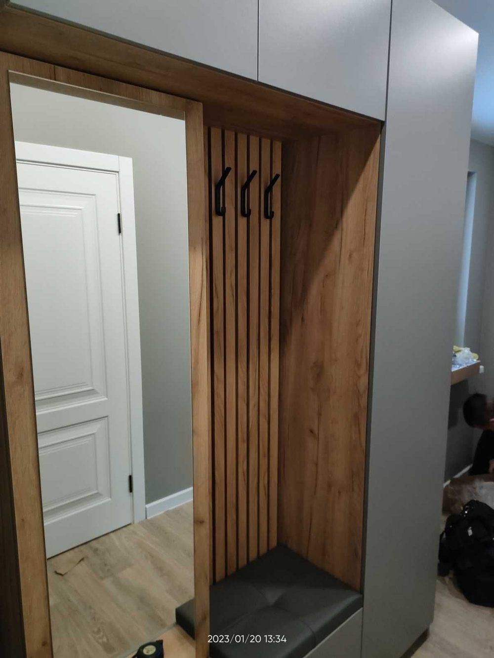 Прихожая с зеркалом комплект мебели Дуб Крафт Золотой/Серый Шифер, Бостон, 250х51х236 см Стиль