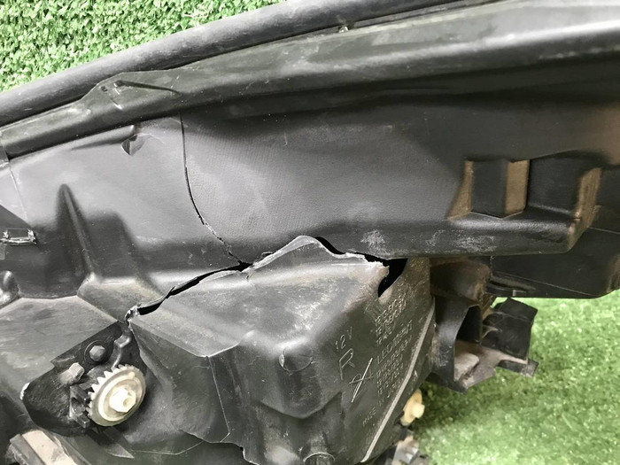 Фара правая Subaru Forester 5 SK (18-21) LED