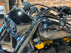 Harley-Davidson Fat Boy 117 Gray Ghost (Icon Collection)