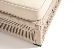 "Ривьера" шезлонг плетеный из роупа, каркас алюминий белый муар, роуп бежевый круглый, ткань бежевая 052