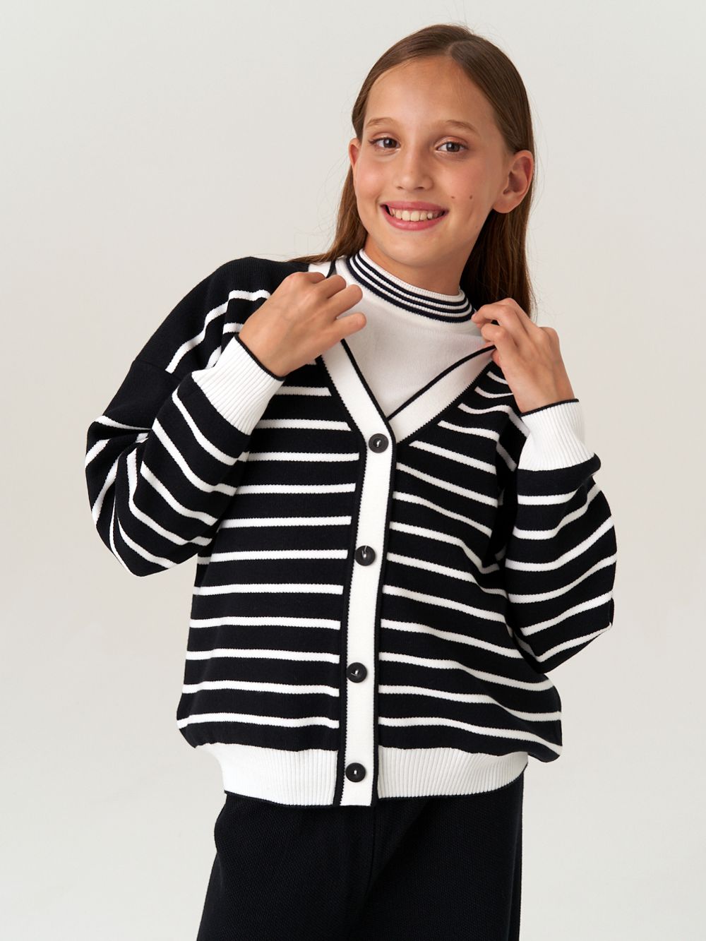 Кардиган для девочки в школу AT1010 черно-белый