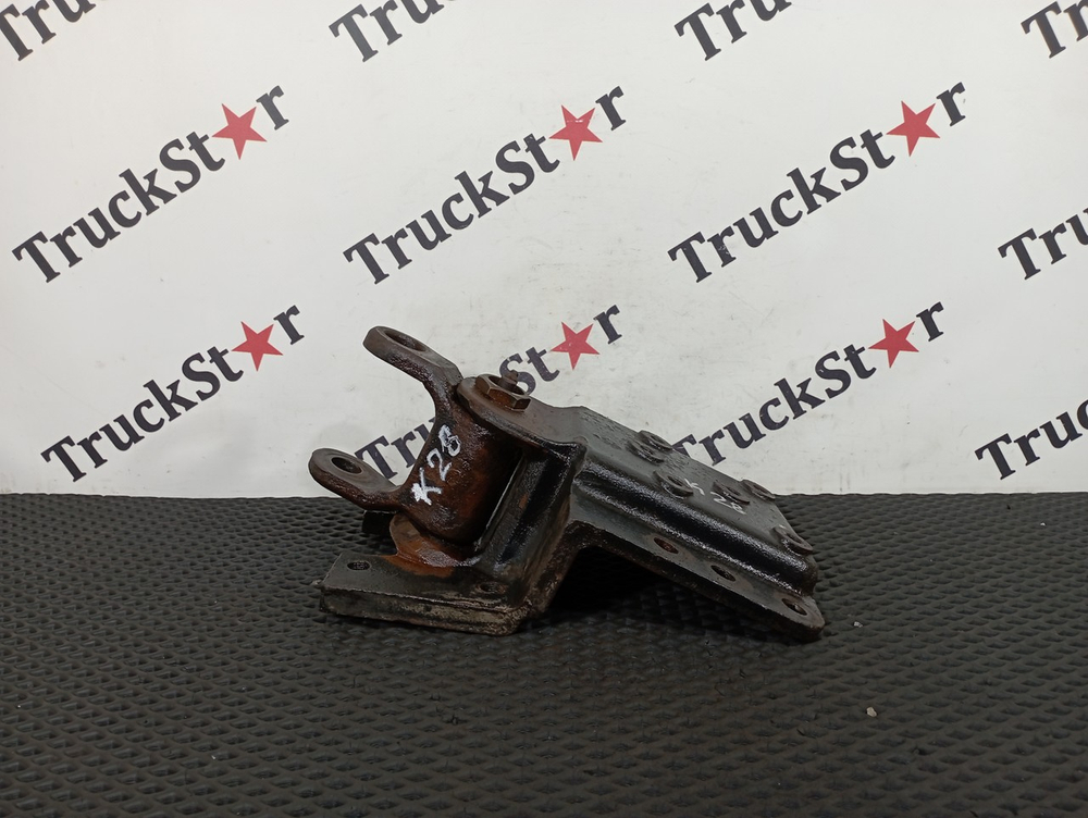 Кронштейн рессоры передней