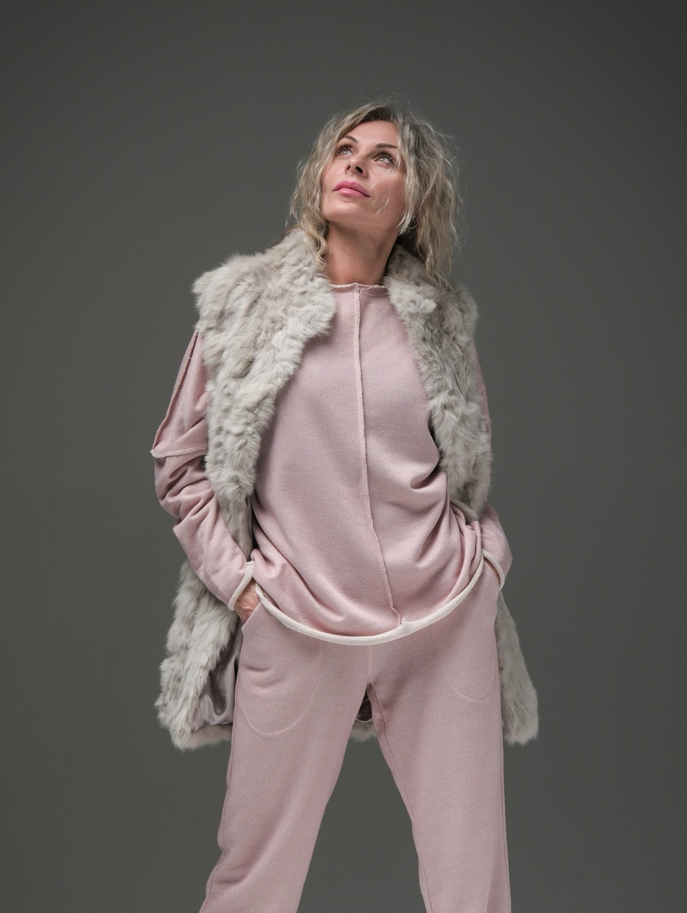 Жилет /натуральный мех козлик