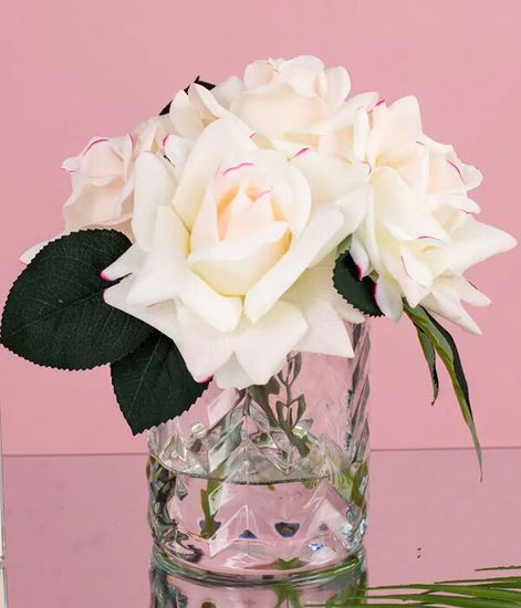 Букет бледно-розовых французских роз в прозрачной вазе "ёлочка", Cote Noire