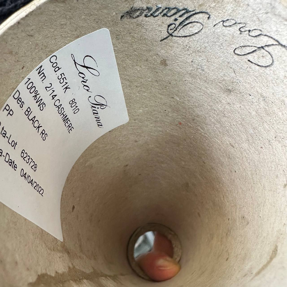 CASHMERE - Loro Piana; 100% кашемир; 700м/100гр (2/14); col. BLACK; цвет: черный