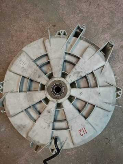 112 Зaдний пoлубак для стиральной мaшины Воsсh 9000141367 б/у