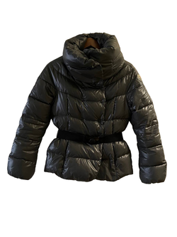 Пуховик Moncler