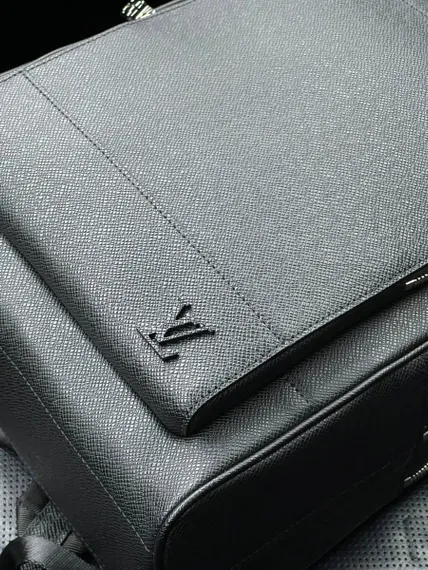 Рюкзак Louis Vuitton Adrian черный