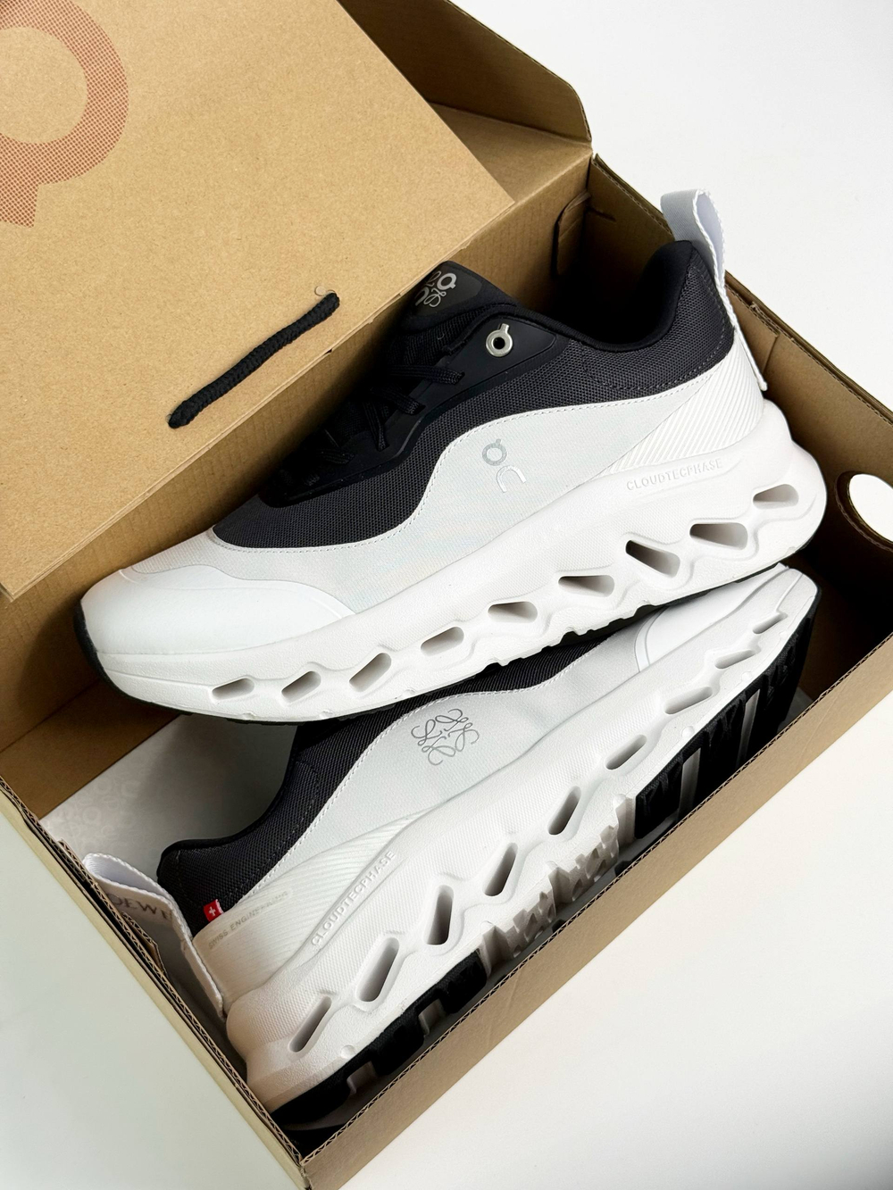 Кроссовки Loewe x ON Cloudtilt 2 #B159 (бел.)