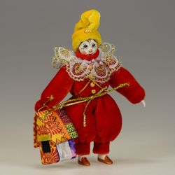 Ёлочная игрушка Гном с домиком