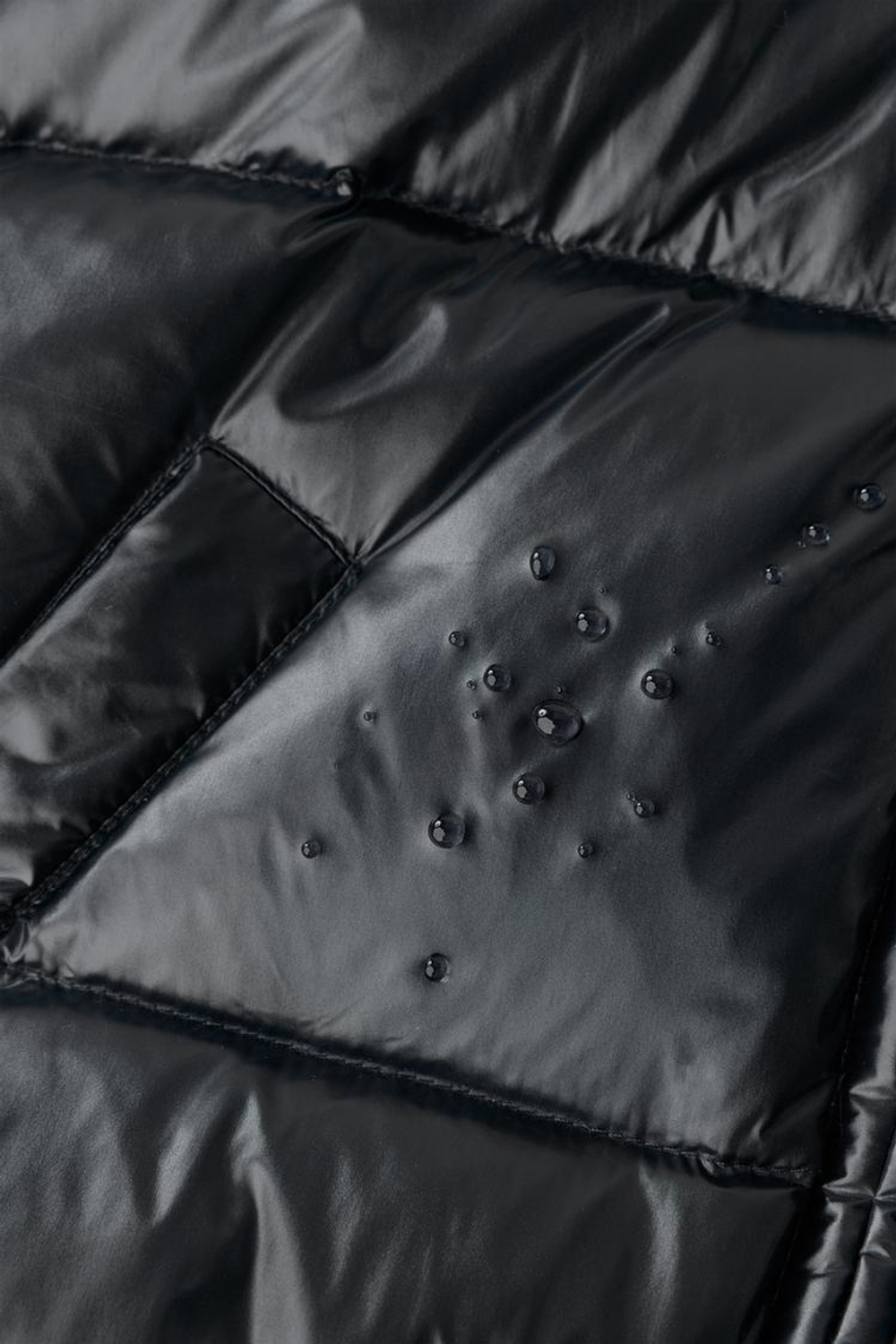 ZARA ПУХОВИК ИЗ ПЕРА И ПУХА С КАПЮШОНОМ WATER REPELLENT, ЧЕРНЫЙ