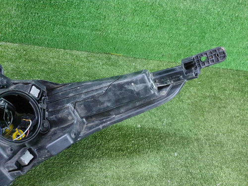 Битая Фара правая Kia Rio 4 (2020-н.в.) галоген