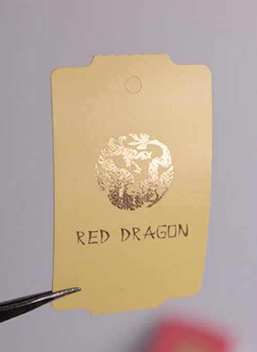 Бежевые бирки. Печать золотой фольгой.