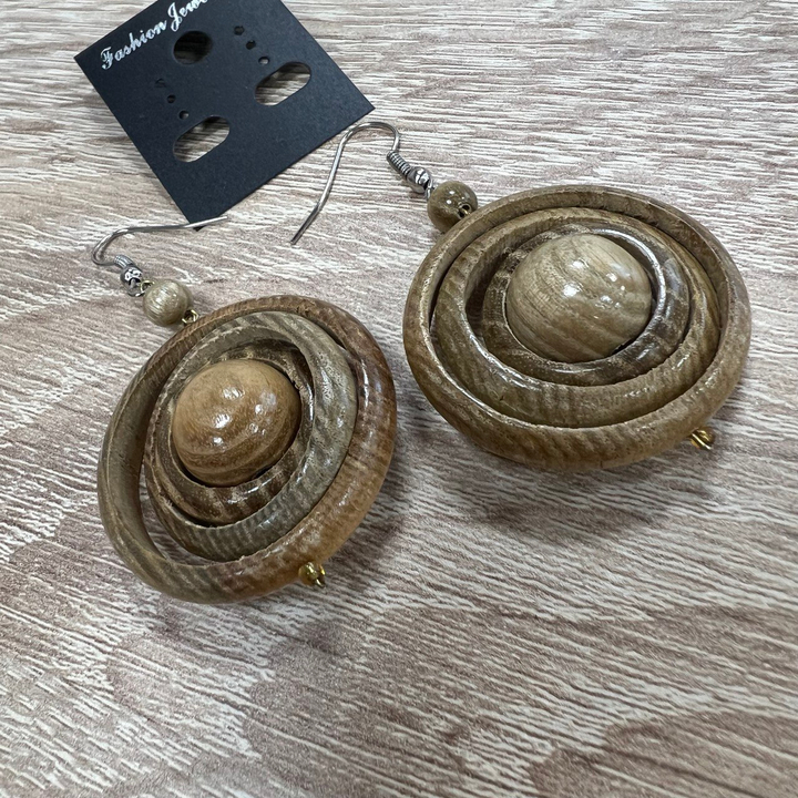 Серьги Рошен цвет бежево-коричневый дерево 35x45 мм