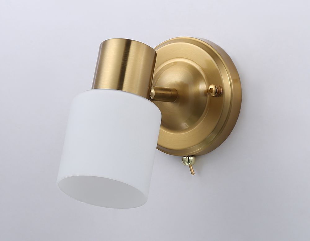 Ambrella Накладной спот с выключателем Traditional TR3967