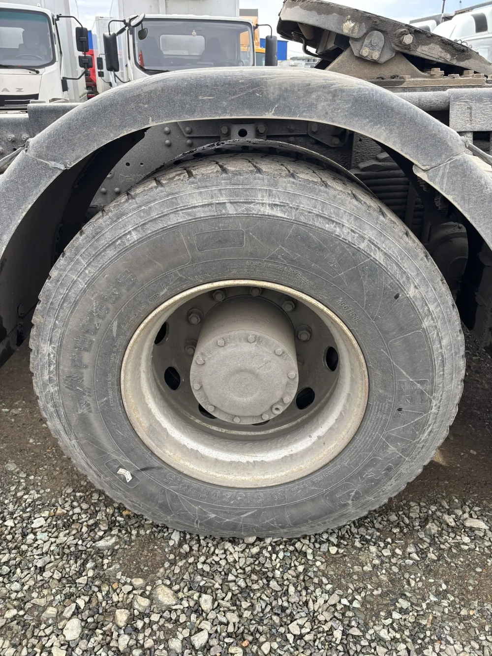 Shacman (Shaanxi) SX* 6x4 Седельный тягач SX42584V324 (Дизельный, 11,6 л, 423 л.с., МТ)