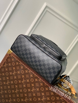 Рюкзак Louis Vuitton Josh