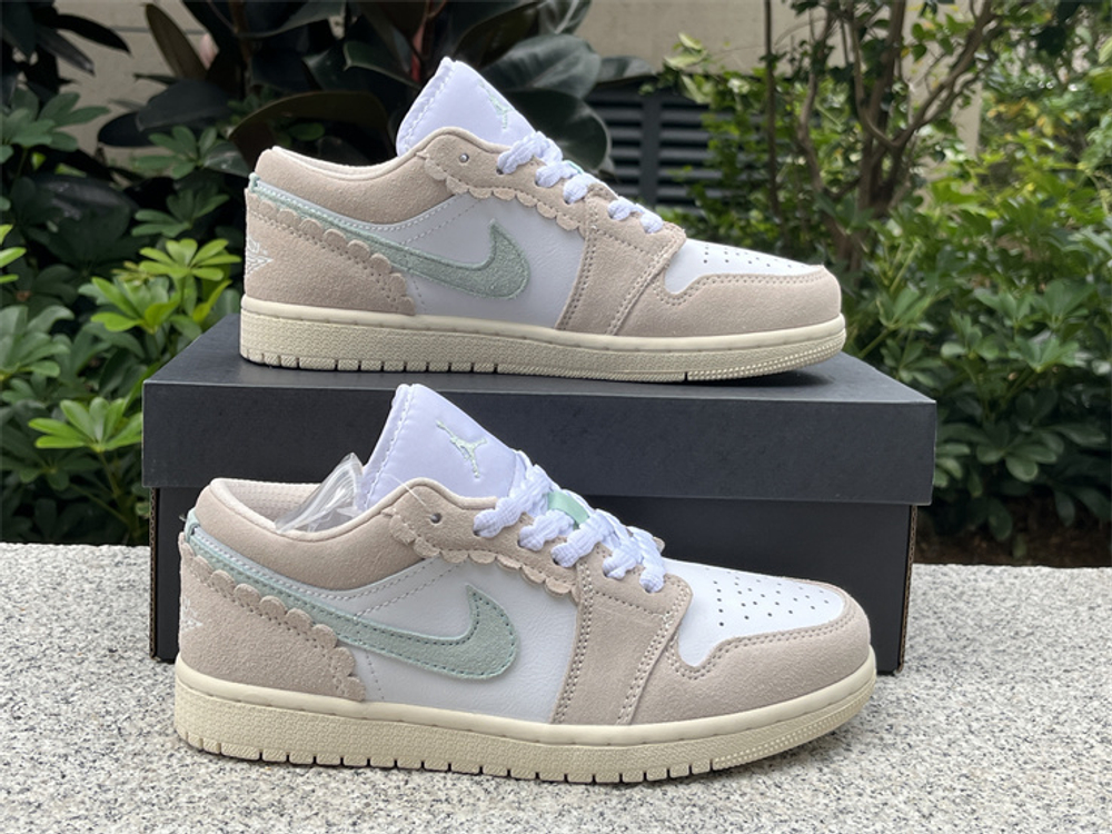 Air Jordan 1 Low DZ5356-800