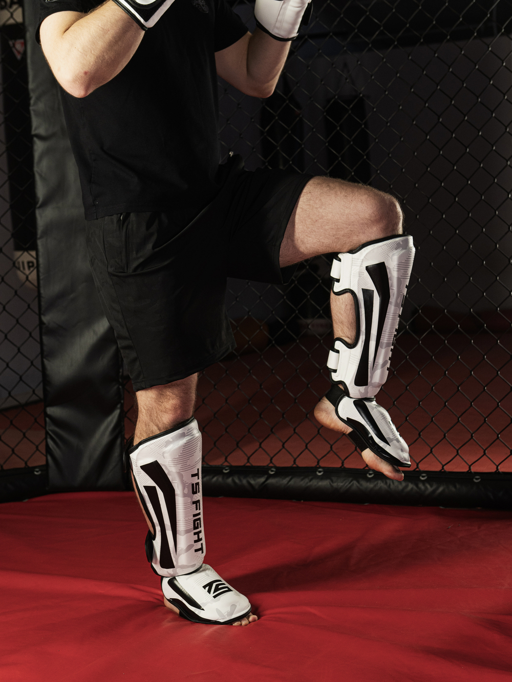 Защита голени и стопы Tomorrow Star Fury White Black