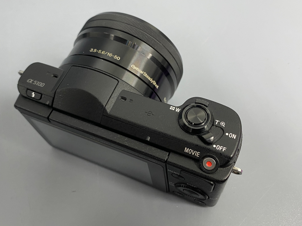 Sony Alpha A5100 E PZ 16-50mm 11.000 кадров